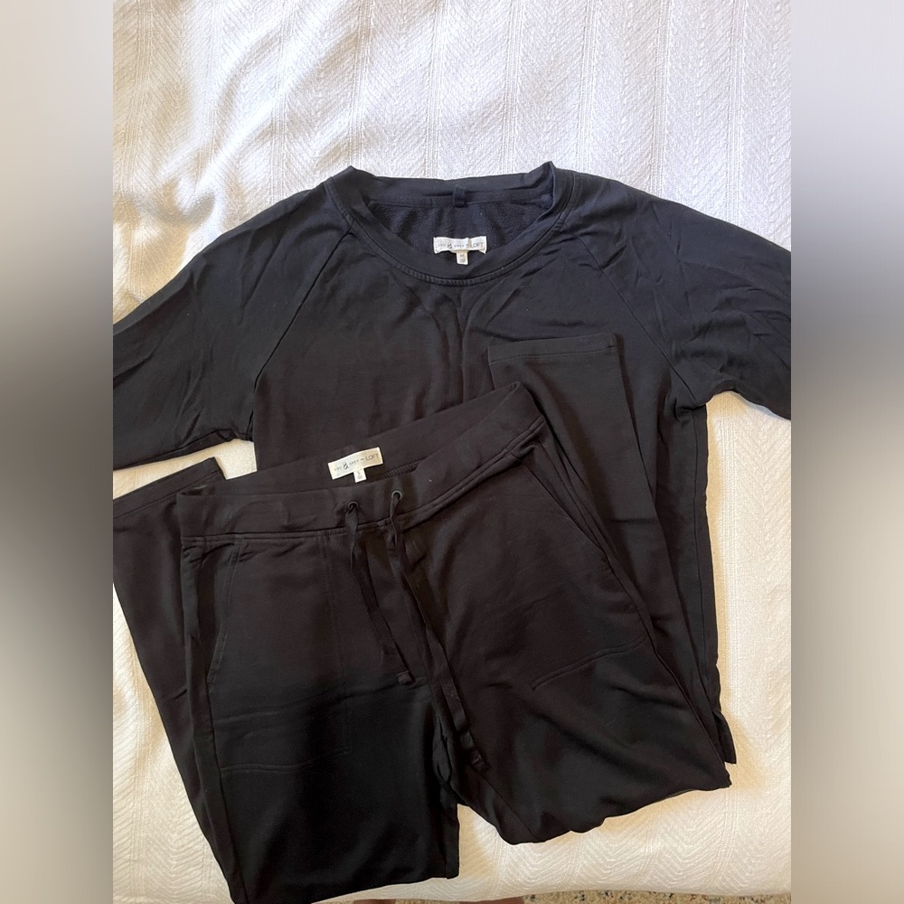 Lou & Grey Signature Soft Blend sweatshirt & sweatpants set